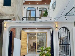 Deal siêu hời nhà phố 93m2 mới 100%, 3pn, 3wc, gần chợ bình chánh, giá bán chỉ 2tỷ1