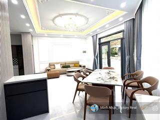 Bán khách sạn 8,5 tỷ, 3 mặt tiền đường an sơn, p.4, đà lạt
