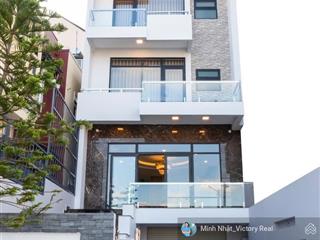 Bán khách sạn mới, cách trung tâm hành chính 200m, thu nhập 200tr/tháng, p.4, đà lạt!