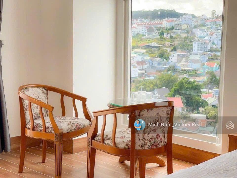 Bán khách sạn mặt tiền 17 phòng, thu nhập 100 tr/th bên cạnh bến xe liên tỉnh đà lạt
