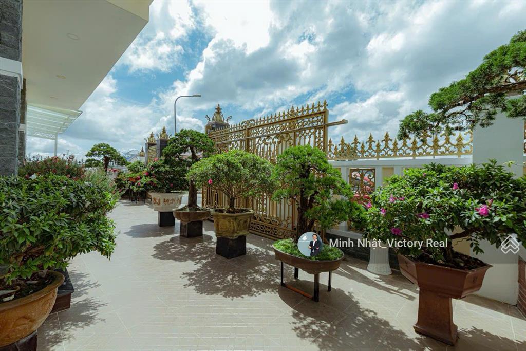 Bán nhanh villa, biệt thự đà lạt đường an sơn, 13pn, 16wc, 412m2, 2 mặt tiền, view 360 độ