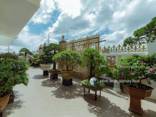 Bán nhanh biệt thự 412m2, 2 mặt tiền view trước sau trung tâm, đà lạt