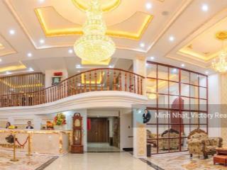 Bán khách sạn 3* có 2 mặt tiền chính, thu nhập 600tr/tháng, cách chợ đêm đà lạt 500m