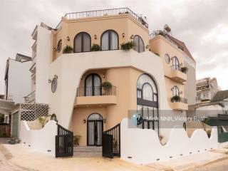 Bán 1 chiếc villa 2 mặt tiền đường, sang trọng, có view vĩnh viễn, p.8, đà lạt