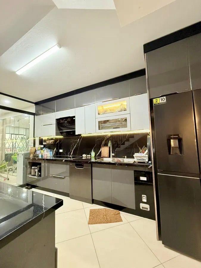 Bán Nhà Đẹp 50m Phố Cầu Giấy, 4PN, 6 Tầng Chắc Chắn, Ngõ Nông Rộng, 3 Bước Ra Ô tô Tránh, 19,2 Tỷ