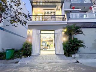 Bán nhà mới đẹp kdc anh tuấn 1 trệt 2 lầu + sân thượng 4pn giá 8,3 tỉ