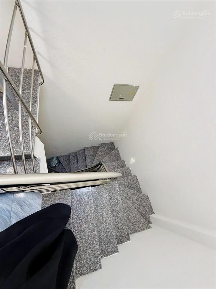 Chung cư dòng tiền 50 m 9 phòng, thang máy 6 tầng đầy đủ pccc thoát hiểm giá 12 tỷ