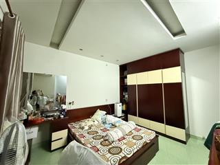 Mình cần bán căn hộ 2 phòng ngủ, 2 nhà vệ sinh. khuôn viên thoáng, để lại nội thất dọn vào ở ngay