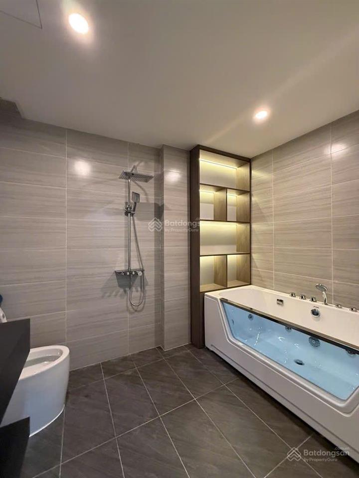 Siêu phẩm quận hoàn kiếm, 70m,