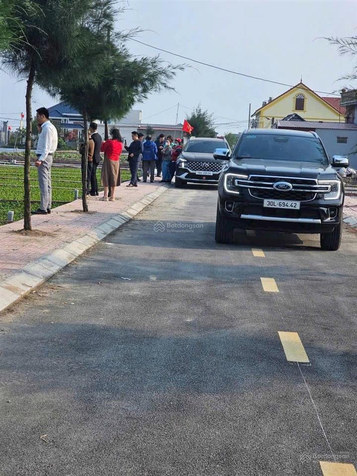 Cần bán gấp lô đất trục chính kinh doanh đi bộ 3 phút ra đến bãi tắm. nằm sát tập đoàn flamingo