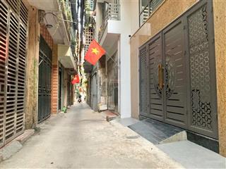 ** nhà mới tinh trương định  5 tầng nở hậu  38m2  hơn 7 t.ỷ