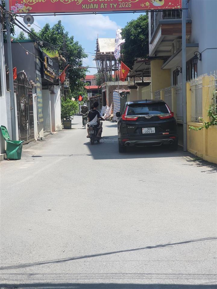 100m2 phun đất ở. mặt tiền = hậu 5m