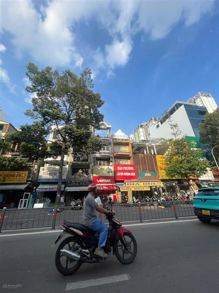 Bán nhà mặt tiền đường lý thường kiệt 4.9x20m, 3 lầu sân thượng ngay xi  grand court giá 33.8 tỷ