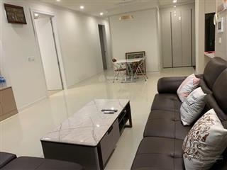Cho thuê căn 3 ngủ toà 902 chung cư starlake dt m2 full đồ. giá 35tr vào ở ngay