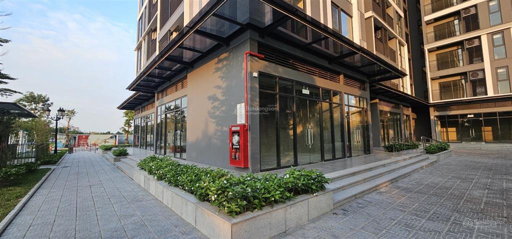 Chính chủ cho thuê căn shop đế mặt đường lý thanh tông mt 9,5m thích hợp làm quán cafe, siêu thị