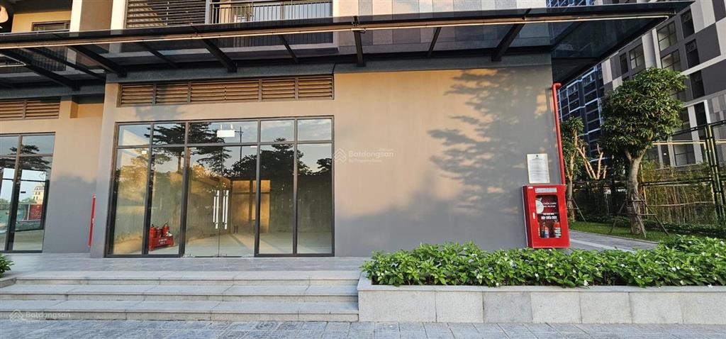 Chính chủ cho thuê căn shop đế mặt đường lý thanh tông mt 9,5m thích hợp làm quán cafe, siêu thị