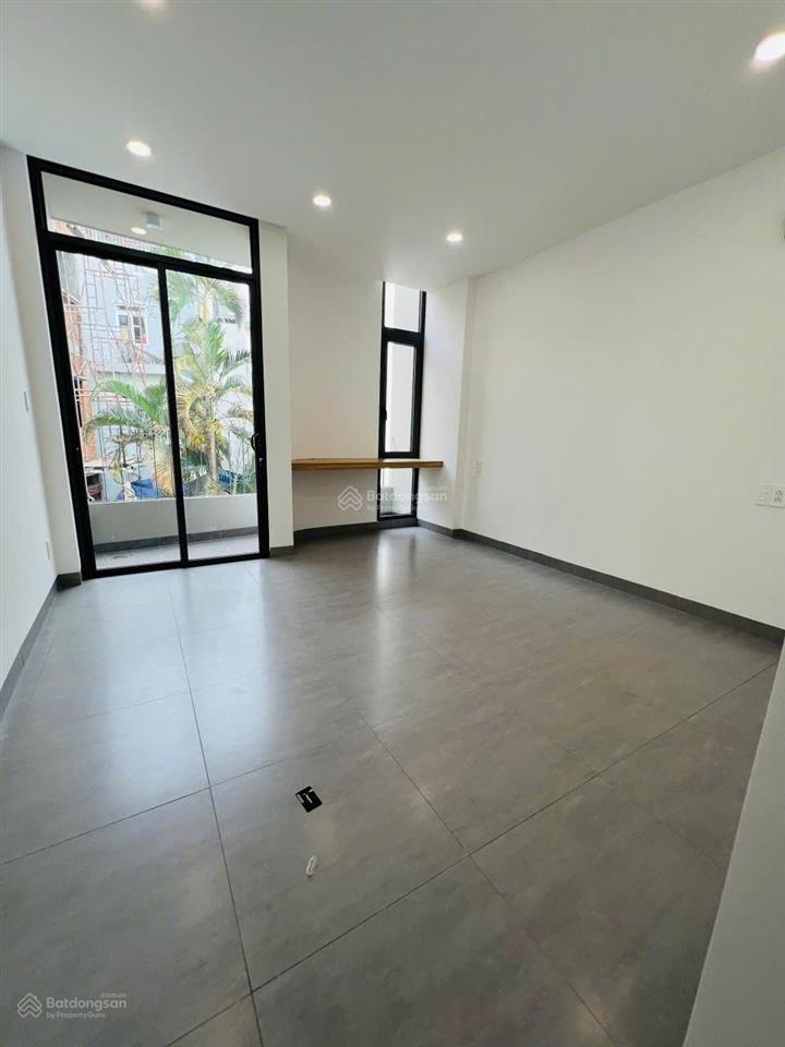 Cho thuê nguyên căn hẻm xe hơi 42/ hoàng hoa thám, phường 7, quận bình thạnh