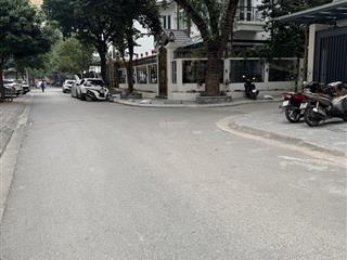 Biệt thự đẹp kđt mễ trì thượng, chủ quan chức, 110m2, mặt tiền 8m, 4 tầng, bảo vệ, vỉa hè, cây xanh