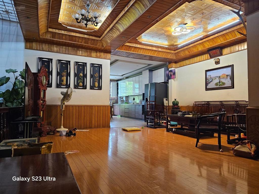 Mặt phố phú diễn  đoạn đẹp nhất, 100m2, mt 7m, 6 tầng thang máy  đại học tnmt  vỉa hè rộng  3x