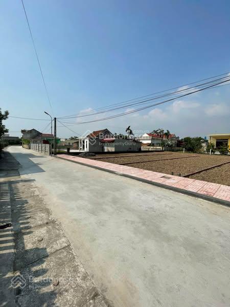 0975 897 *** bán lô đất thị trấn, dt 165m2, mt 5m, sát kcn, giá 1.3 tỷ