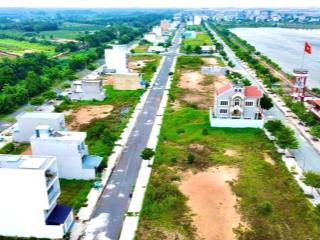 Bán nền đất đầy đủ thổ cư kế công viên đường nhựa kinh doanh long an