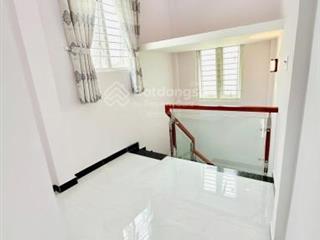 Nhà góc 3 mặt tiền hẻm nguyễn tri phương quận 10 gần chợ và cầu vượt 3 tháng 2. shr 3 lầu  3pn 3wc