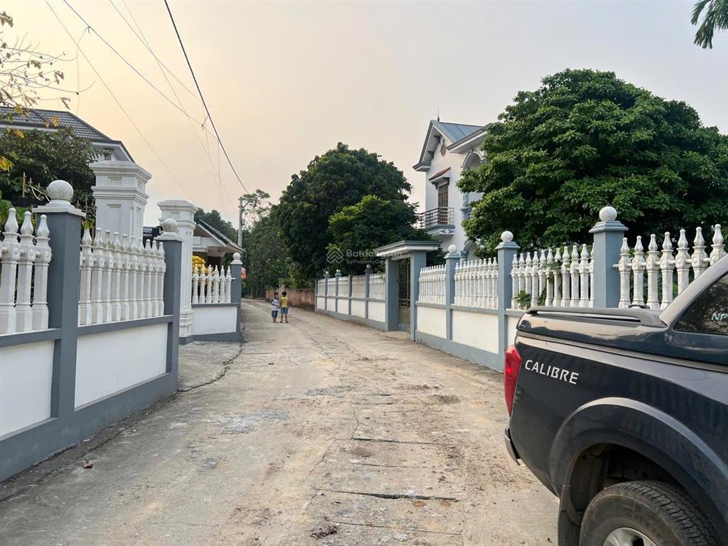 Chính chủ bán lô đất 1200m2, mặt đường 5m, phù hợp xây nhà vườn, phân lô