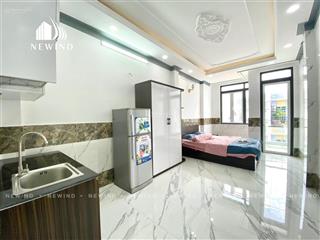 Phòng trọ 35m2 ban công ngay đào duy anh gần sân bay vòng xoay gia định q1q3 giá 6tr1  0859 071 ***