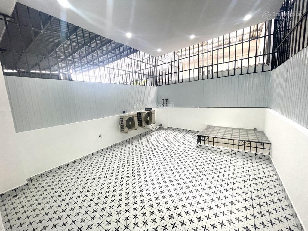 Bán nhà mặt tiền kinh doanh 4 tầng đường số 8 gần công viên làng hoa 62m2( 4x 16) sổ hồng riêng