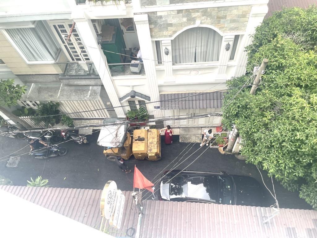 Bán nhà mặt tiền kinh doanh 4 tầng đường số 8 gần công viên làng hoa 62m2( 4x 16) sổ hồng riêng