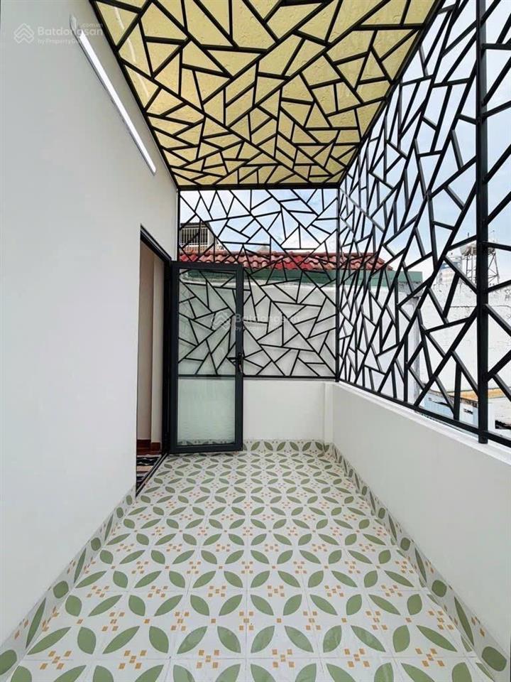 Bán nhà mặt tiền 3 tầng 100m2 ( 4,3 x 23,5) nguyễn duy cung p12 sổ hồng riêng