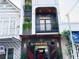 Nhà mới ở cù lao/p.2/quận phú nhuận dt87,4m² giá 3ty6 nhà giáp quận 3. có hợp đồng thuê 17 triệu