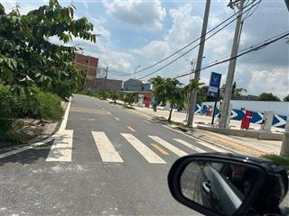 Khu đất với dt ngang 10*50m , full thổ , khu vip tân xuân hôc môn . phù hợp xây văn phòng công ty