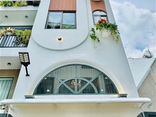 Chú long bán nhà định cư nước ngoài đường chu văn an, bt. giá 4,26/61,6 m2 (4,4mx14m). 1 trệt 3 lầu
