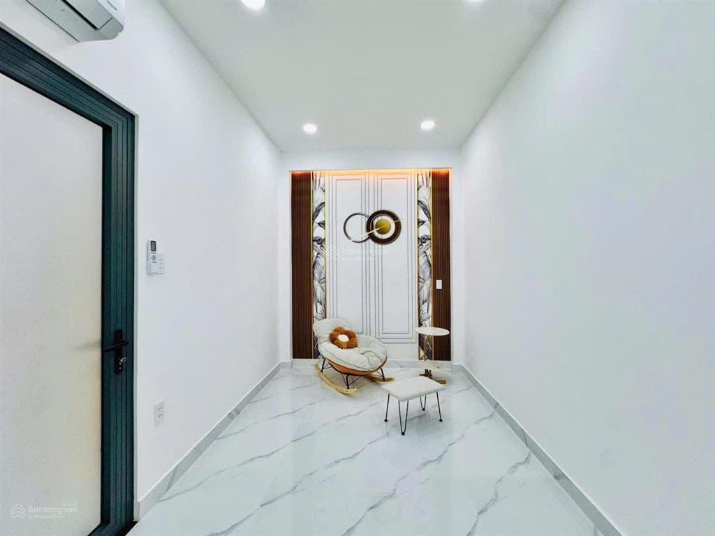 Nhà đẹp ở ngay! hxh phan xích long, phú nhuận giá 5 tỷ 220 triệu/ dt (4,7x14,2) vuông vức  2 tầng