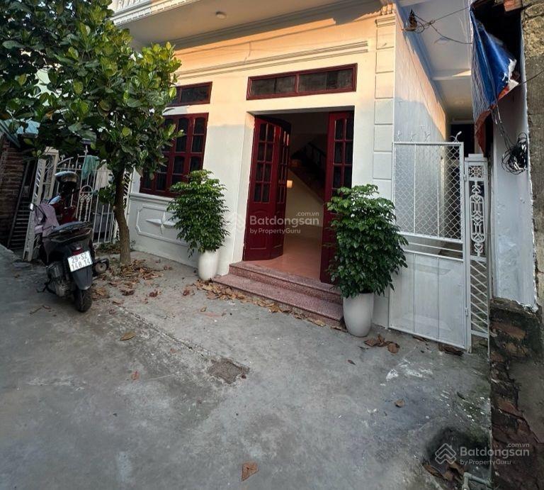 Bán đất tặng nhà 2 tầng ở ngay trung tâm quang minh