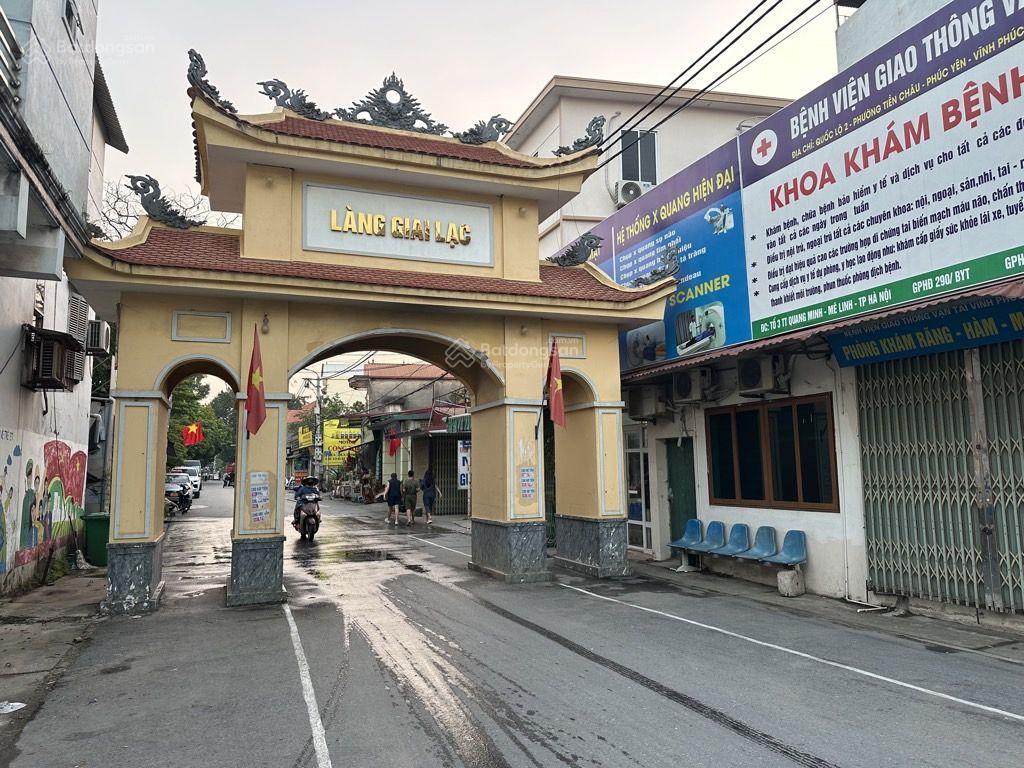 Bán đất tặng nhà 2 tầng ở ngay trung tâm quang minh