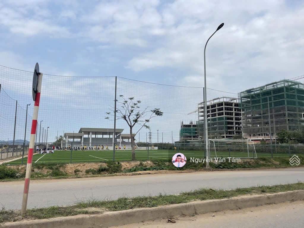 Bán gấp  đất vàng kim hoa siêu phẩm vị trí cực đẹp đường rộng mênh mông