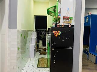 Em có căn 2 ngủ 2 vệ sinh căn 02 tòa b gemek 2 đang cần bán gấp,sổ đỏ cất két