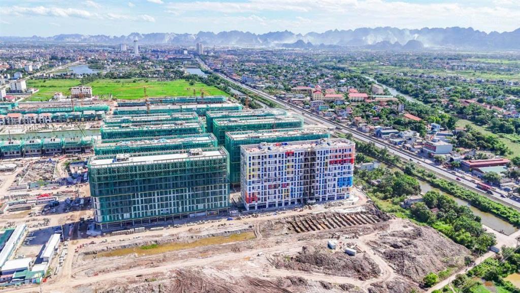 Căn góc 92m2, thiết kế 5 phòng ngủ, full giá 2,35 tỷ chiết khấu 24%, ls 0% 36 tháng  0355 397 ***