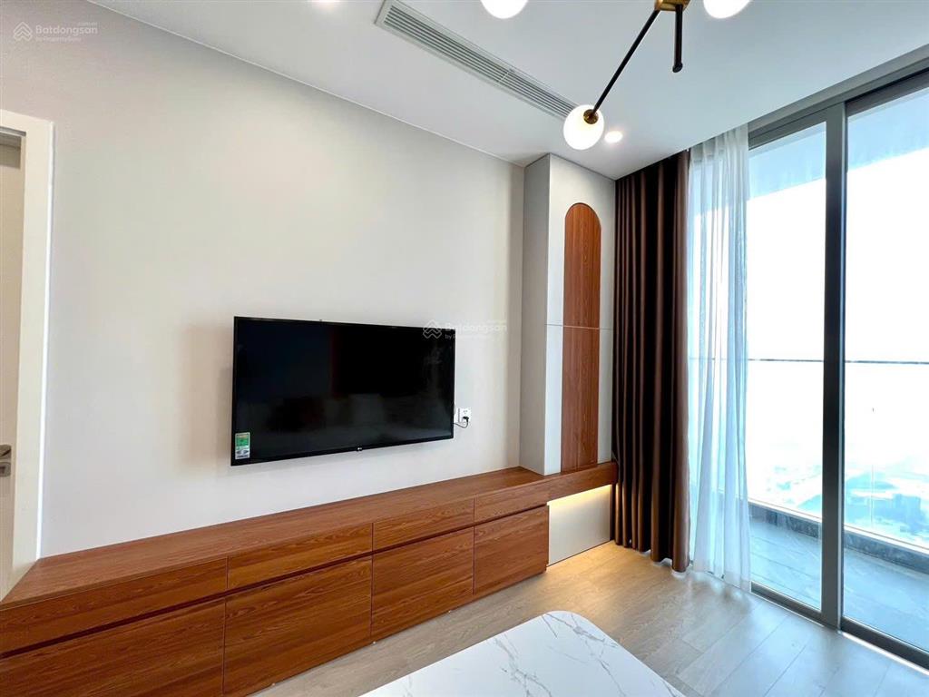 Duy nhất!cho thuê chung cư star tower  cầu giấy. 135m2  3 ngủ  đủ đồ, giá 21 triệu, 0565 313 ***