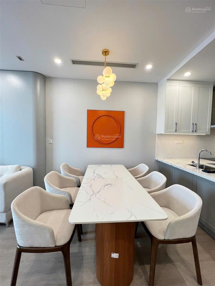 Duy nhất!cho thuê chung cư star tower  cầu giấy. 135m2  3 ngủ  đủ đồ, giá 21 triệu, 0565 313 ***