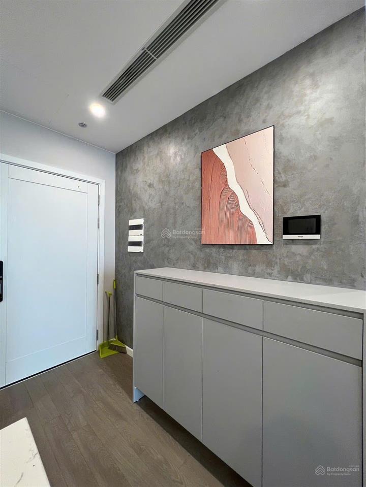 Duy nhất!cho thuê chung cư star tower  cầu giấy. 135m2  3 ngủ  đủ đồ, giá 21 triệu, 0565 313 ***
