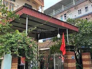 Đông tiến  quang châu phường việt yên chính chủ nhờ bán lô đất 240m2 có sẵn căn nhà 2 tầng