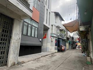 Bán nhà hxh cmt8 p13 q10  gần viettel  dt 4x17m (63,3m2) cấp 4 tiện xây mới  giá 10 tỷ tl