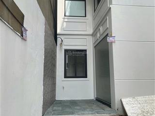 Sót căn nhà 6 tầng thang máy tại phố giang biên, long biên, hà nội, nhà lô góc thoáng mát đẹp