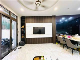 Tôi bán nhà phố linh quang  đống đa 55m2 5 tầng4,2m mặt tiền ô tô đỗ cửa.