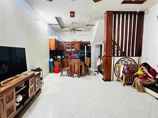 Tôi bán nhà cầu giấy 48m2 5,2m mặt tiền sổ vuông đép