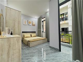 Cho thuê căn hộ 1 phòng ngủ ban công bóc seal tại quận 4