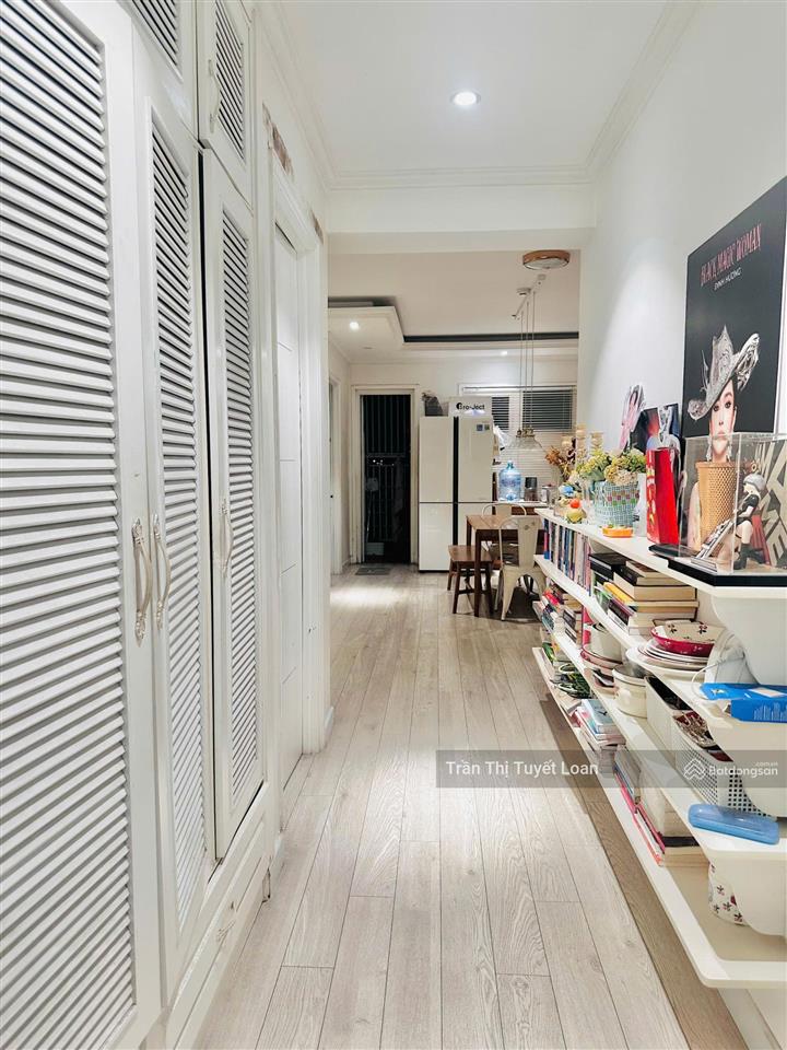 Bán căn hộ thủ thiêm xanh, q. 2. giá 5 tỷ (120m2 3 phòng ngủ, 2 nhà vệ sinh, sổ hồng, tặng nội thất